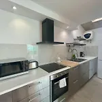 Hachi Place Apartman *