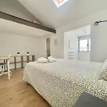 Hachi Place Apartman *